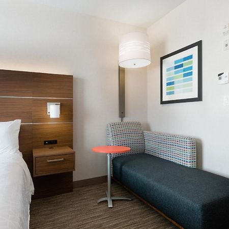 Holiday Inn Express Grande Prairie By Ihg Екстер'єр фото