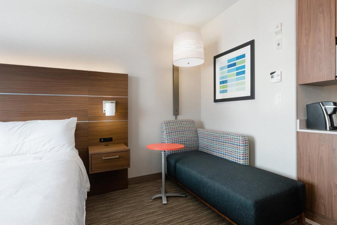 Holiday Inn Express Grande Prairie By Ihg Екстер'єр фото