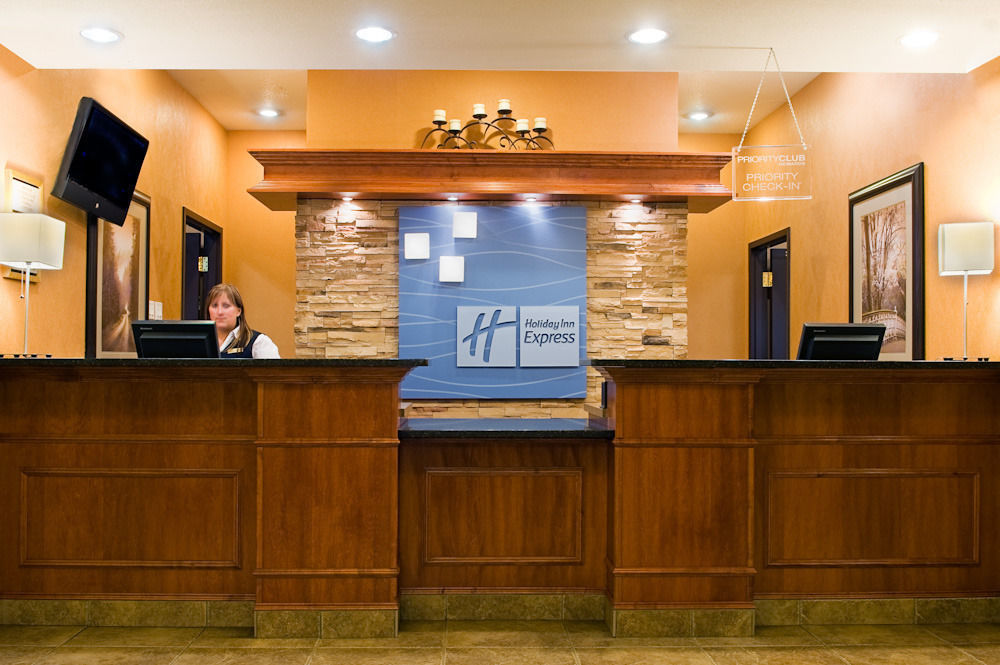Holiday Inn Express Grande Prairie By Ihg Екстер'єр фото