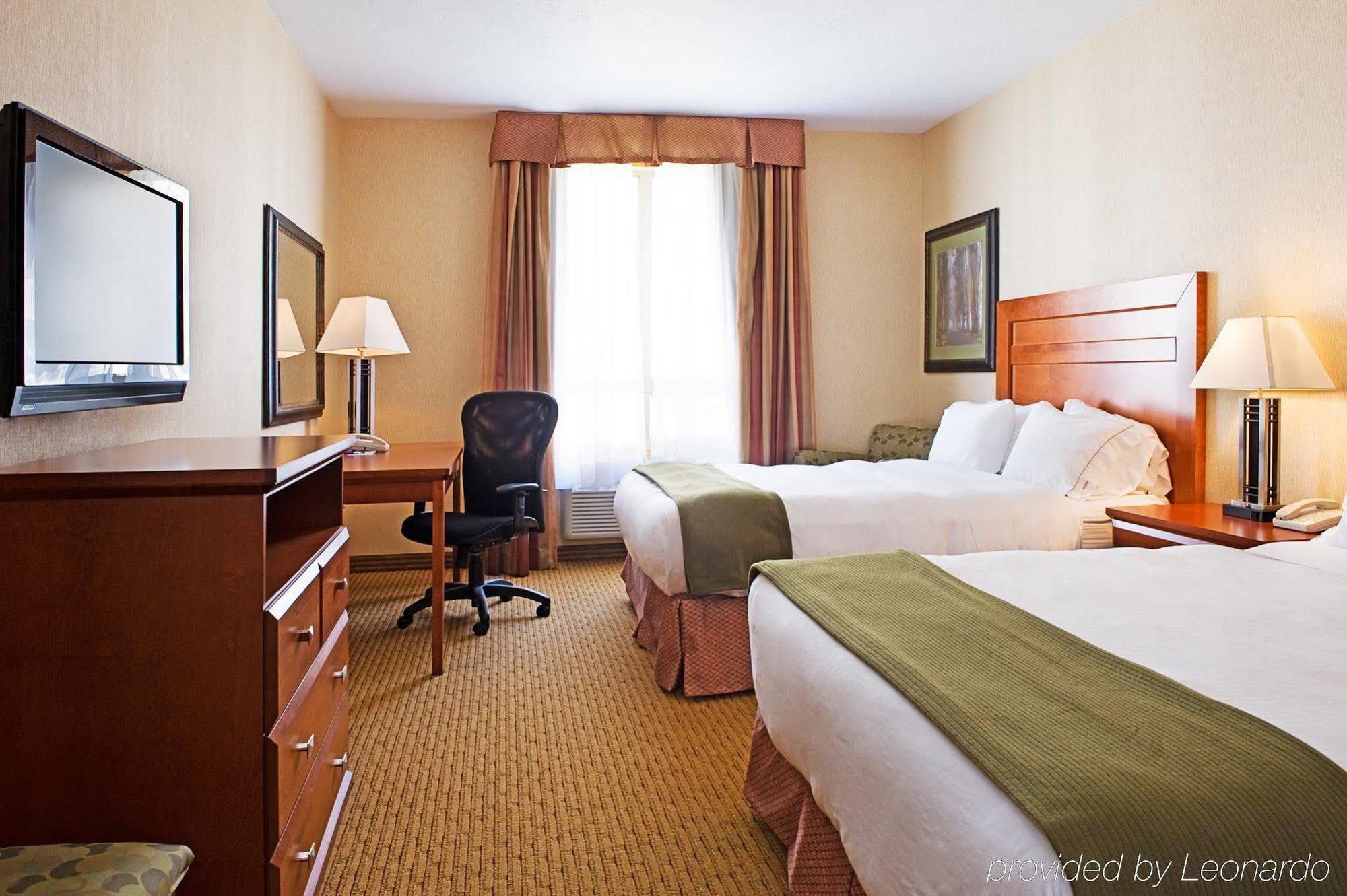Holiday Inn Express Grande Prairie By Ihg Номер фото