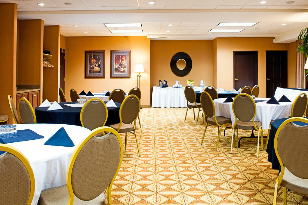 Holiday Inn Express Grande Prairie By Ihg Екстер'єр фото