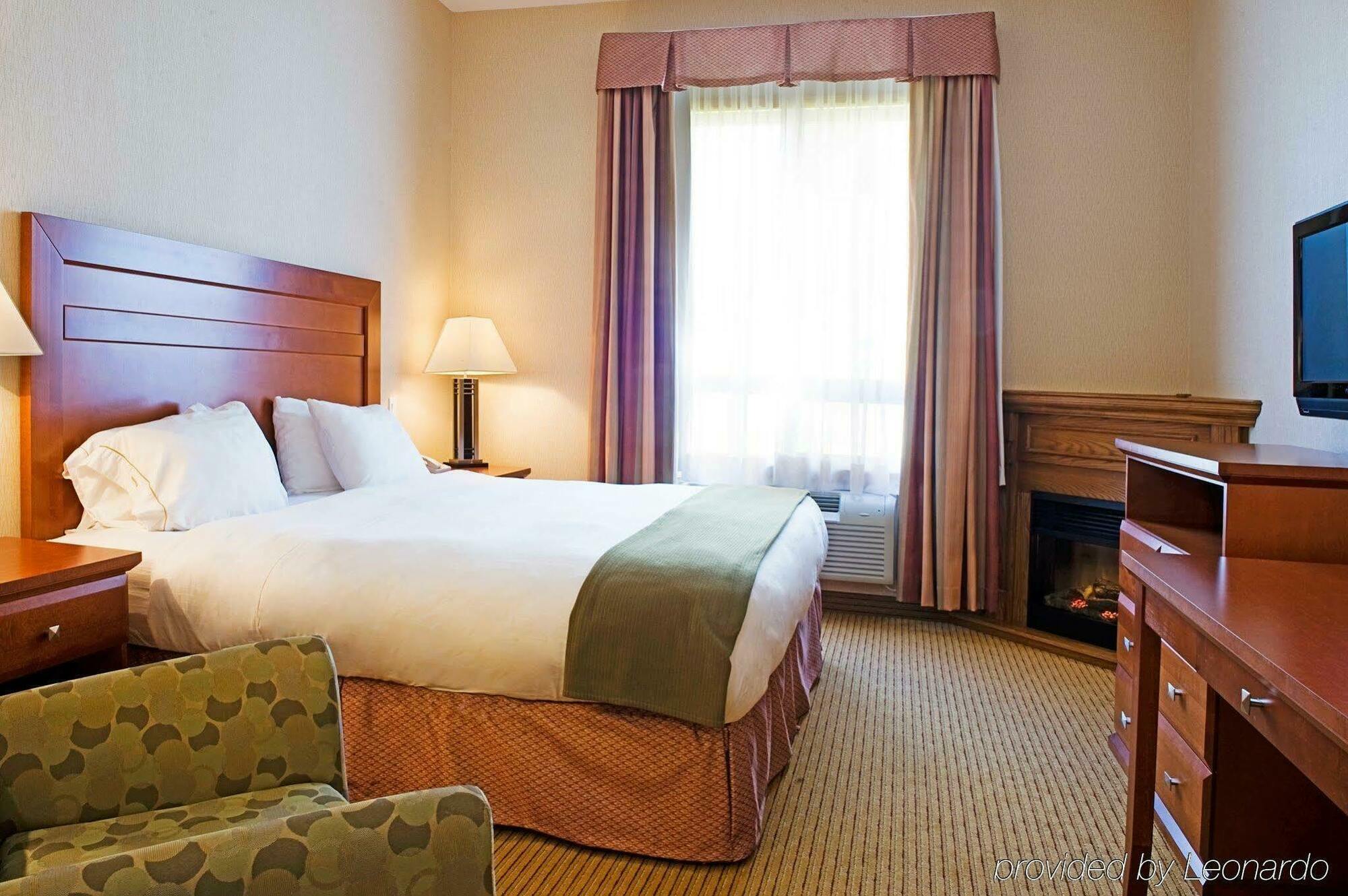 Holiday Inn Express Grande Prairie By Ihg Екстер'єр фото