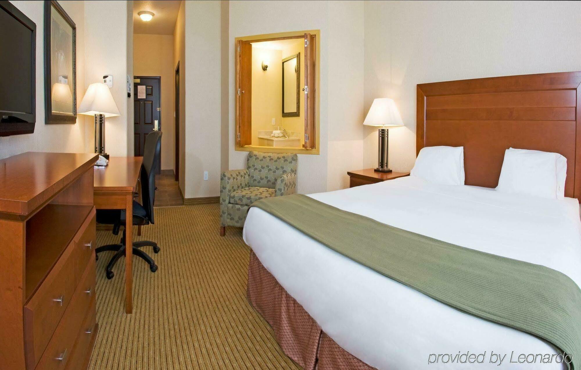 Holiday Inn Express Grande Prairie By Ihg Екстер'єр фото