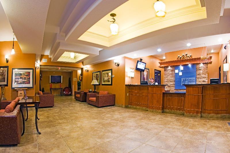 Holiday Inn Express Grande Prairie By Ihg Екстер'єр фото